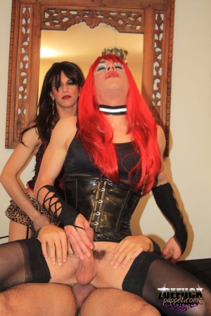 ZoeFuckPuppet.com pictures 5