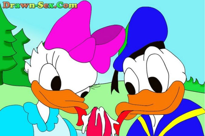 DrawnSex.com Mickey Mouse 9